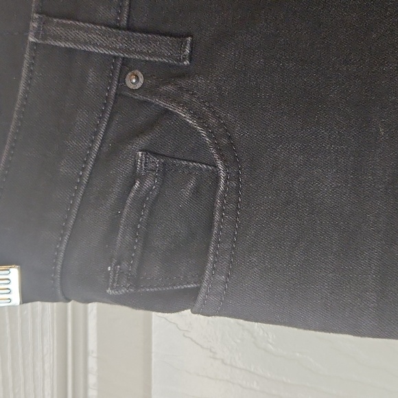 Levi's Women's 311 Shaping Skinny Black Jean Size 25 - Picture 3 of 10